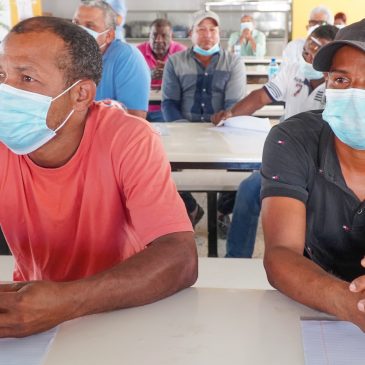 Capacitan agricultores de Hacienda Estrella en producción de arroz y manejo de plagas