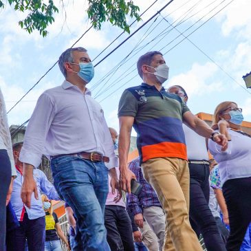 Más de 20 mil personas fueron vacunadas en Azua con apoyo del Gabinete Agropecuario del Gobierno