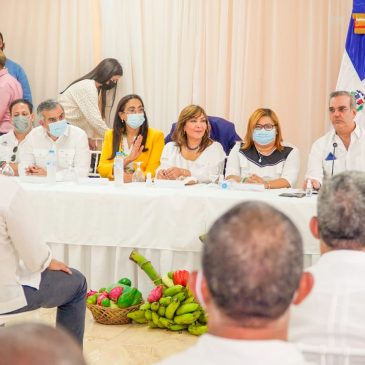 Director del Inespre participa en encuentro con productores de Azua encabezado por Presidente Abinader