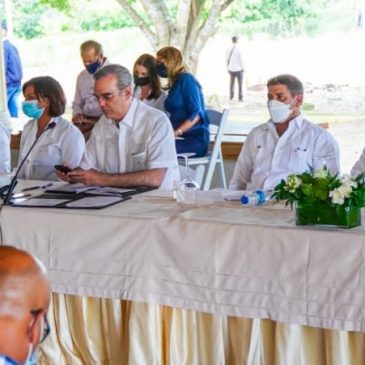 Director del Inespre participa en encuentro del presidente Luis Abinader con  representantes del sector agropecuario  de Monte Plata.