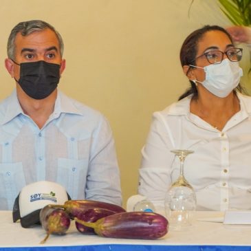 Iván Hernández participa junto al presidente Luis Abinader en almuerzo con el sector agropecuario de Azua