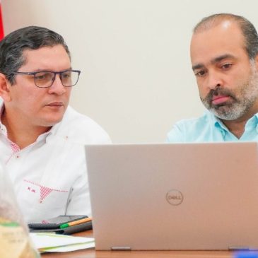 Ejecutivos de Inespre realizan mesa de trabajo con representantes de federaciones de comerciantes