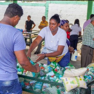 Venta de combos de habichuelas con dulce concluye con éxito