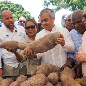 Inicia con éxito feria “Inespre Está de Madre” en San Pedro de Macorís