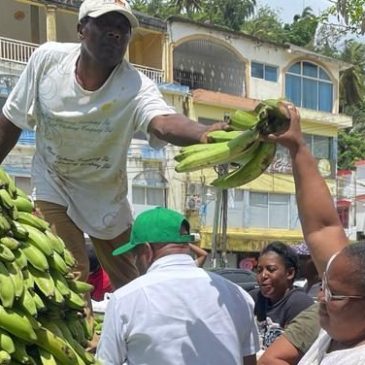 En Samaná celebran apertura de Mercado de Productores del Inespre