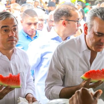 Presidente Luis Abinader afirma que ha duplicado las ayudas sociales en favor del pueblo dominicano durante visita a Feria del Inespre