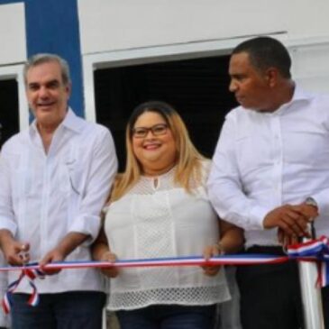 Director del Inespre participa junto al presidente Abinader en entrega de viviendas ecológicas en Azua