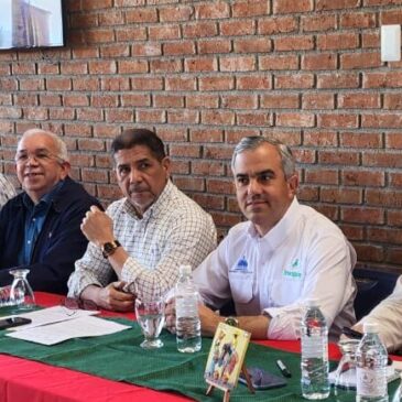 Director del Inespre participa en graduación de Agricultura 4.0 en San Juan