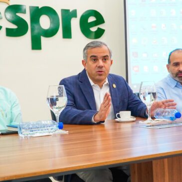 Staff del Inespre revisa proyectos desarrollados