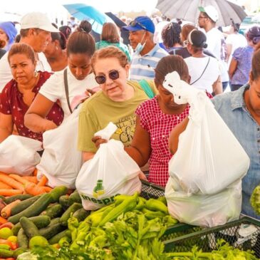 Ferias “Inespre Está de Madre” inician con éxito en San Cristóbal