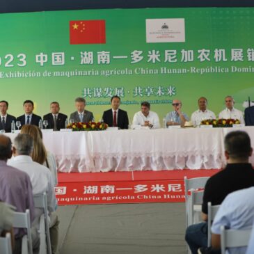 Director del Inespre asiste a exhibición de Maquinarias Agrícolas de China