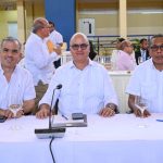 DIRECTOR DEL INESPRE, IVAN HERNÁNDEZ GUZMÁN JUNTO AL DIRECTOR DEL IDAC, IGOR RODRIGUEZ EN CONSEJO DE MINISTROS EN HIGUEY