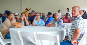 Director del Inespre participa en encuentro con comunitarios de San Francisco de Macorís