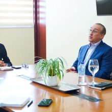 Reunión del director del Inespre, David Herrera con representantes de cadenas de supermercados