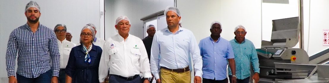 Director del Inespre analiza con empresarios de Constanza la posibilidad de  comprar productos a agroindustrias